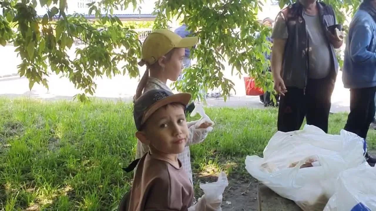 Однажды Христос сидел один у колодца в Самарии и пришла женщина набирать себе…