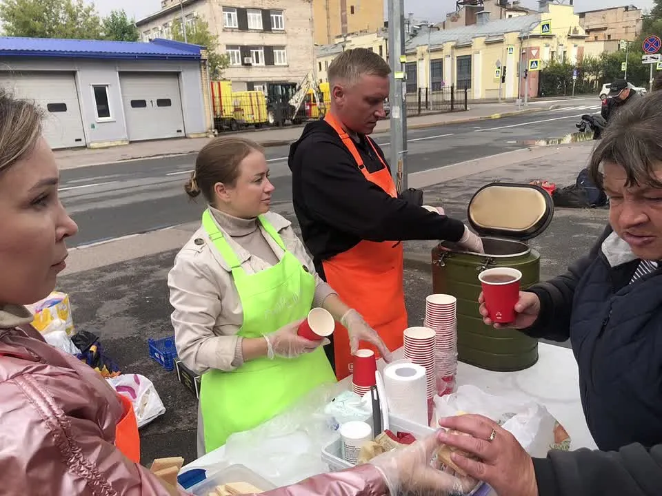 На Атаманской снова людно,