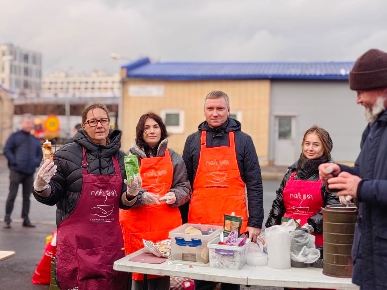 Дорогие, спасибо за Вашу помощь! Благодаря ей мы работаем, несмотря ни на зно…