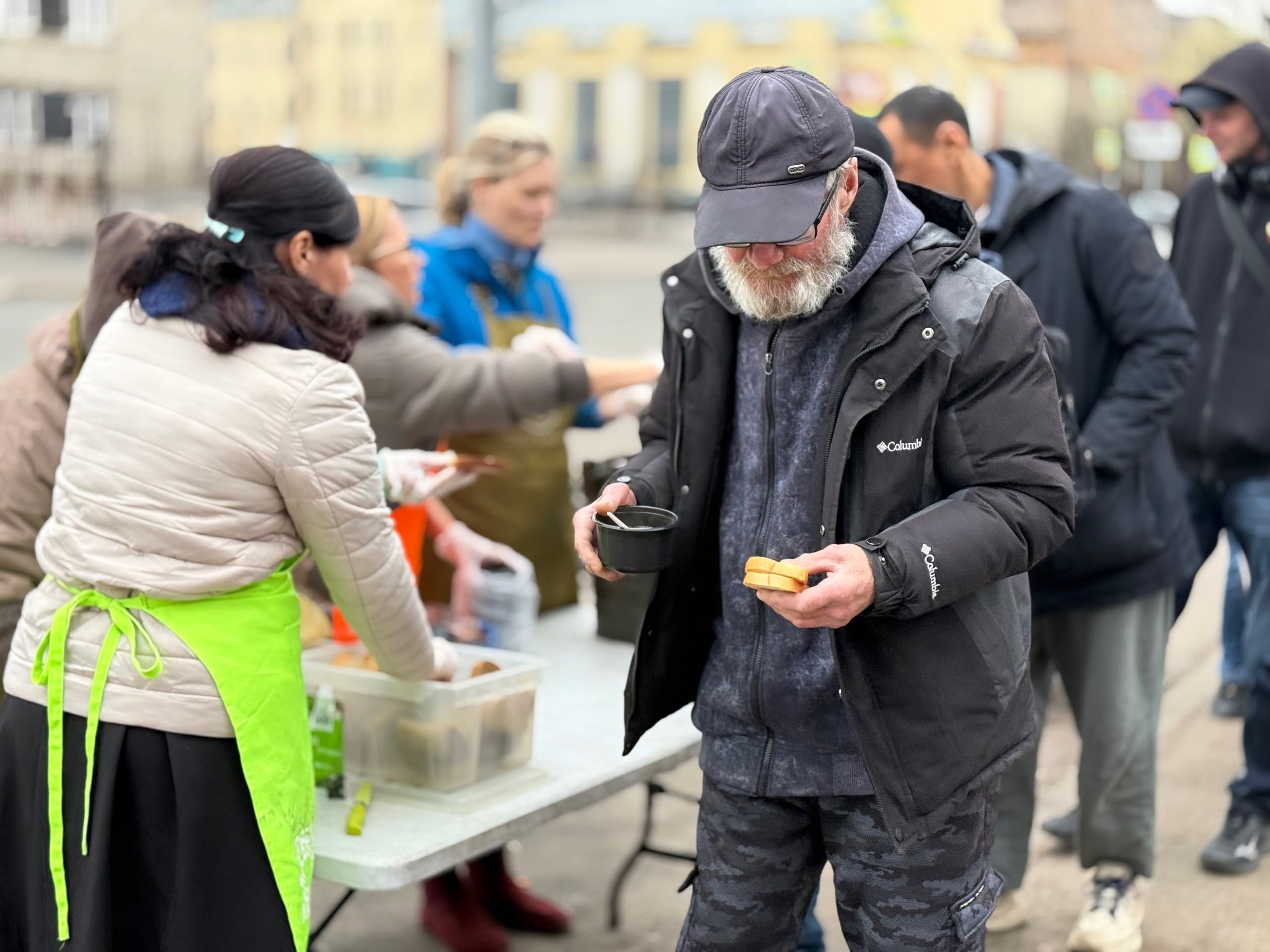 Ещё один день “по ту сторону стола”.