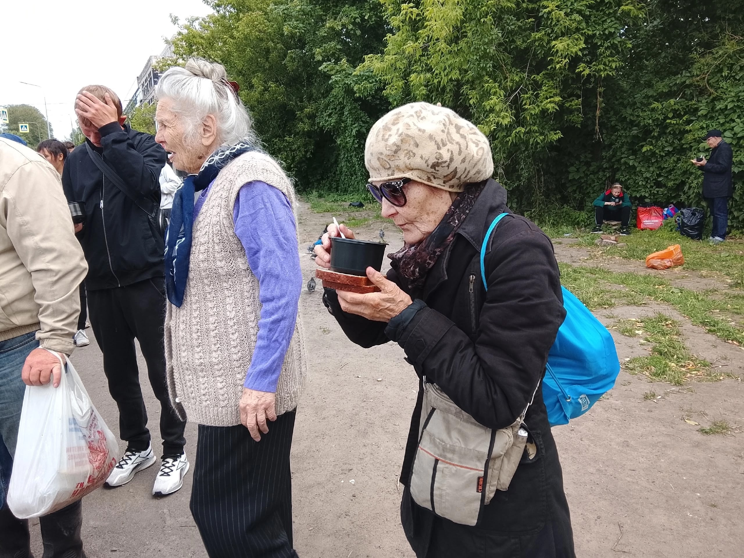 Спасибо сегодня Оксане Оксане Ушаковой  за 18 л супа – по субботам у нас наро…